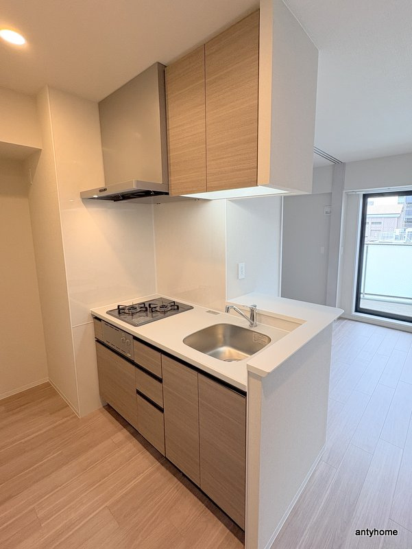 コンフォリア・リヴ本町WEST Ｑ　仲介手数料無料のキッチン