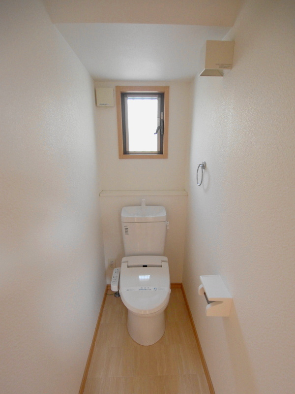 川内1丁目戸建てのトイレ