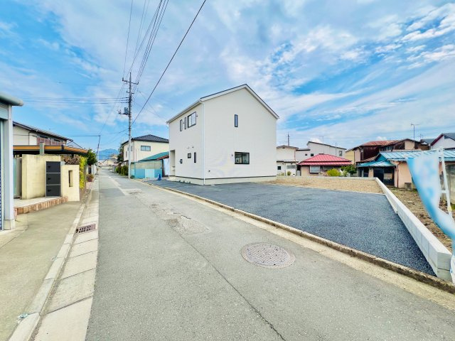 桐生市元宿町の前面道路含む現地写真|車の通りも少なく駐車も楽々♪