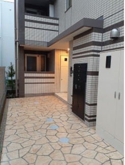 【エントランス】