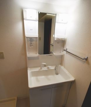 ロサノ・S・北豊中の独立洗面台|独立洗面台、朝の身支度には欠かせません