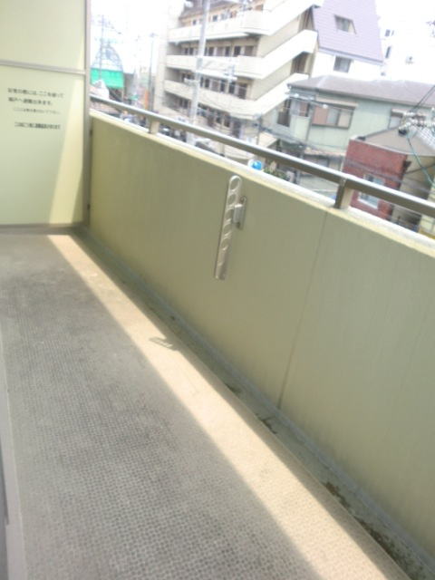 淀川ウエストタワーのバルコニー