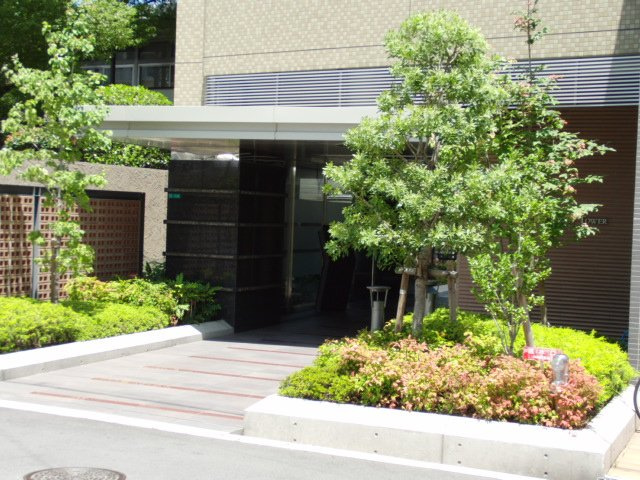 淀川ウエストタワーのエントランス