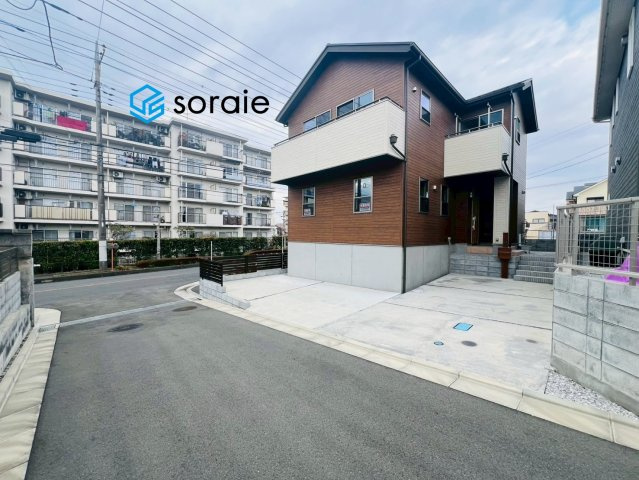 入間市久保稲荷　Ａ号棟　新築戸建の前面道路含む現地写真