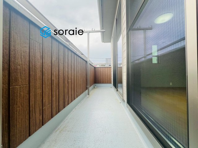 入間市久保稲荷　C号棟　新築戸建のバルコニー