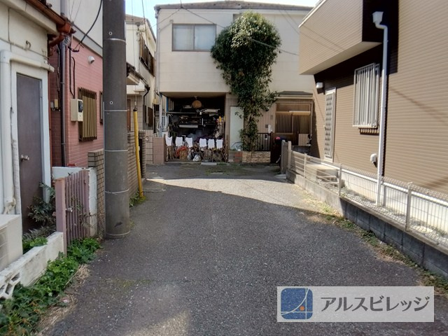 売土地　新座市栄2丁目　全1区画の外観|前面道路の様子です（2026年2月撮影）