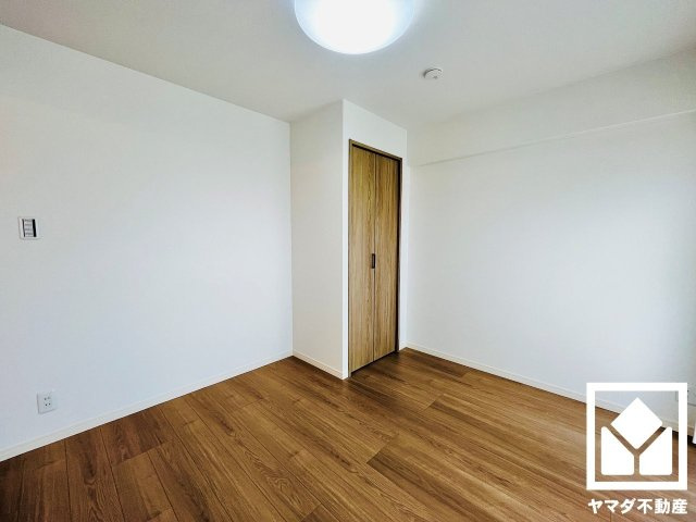 九条住宅A棟の洋室