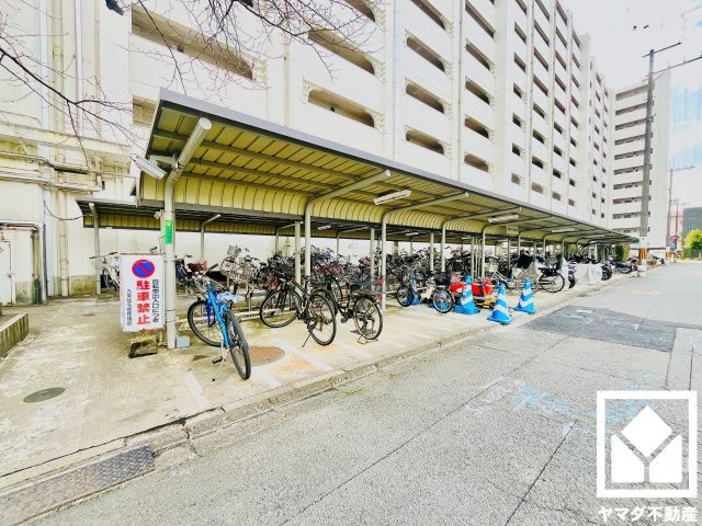 九条住宅A棟の駐輪場