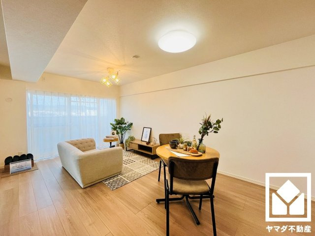 九条住宅A棟の居間・リビング