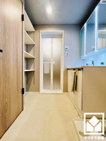 九条住宅A棟の洗面所