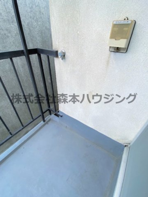 【設備】 | 　大東市南津の辺町1テラス | 洗濯機置き場です