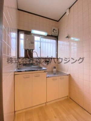 【キッチン】 | 　大東市南津の辺町1テラス | きれいなキッチンです