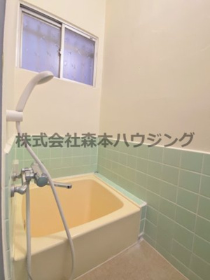 【浴室】 | 　大東市南津の辺町1テラス | きれいなお風呂です