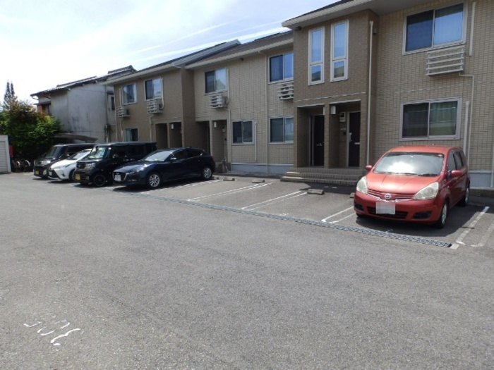 カーサ一宮の駐車場|駐車場