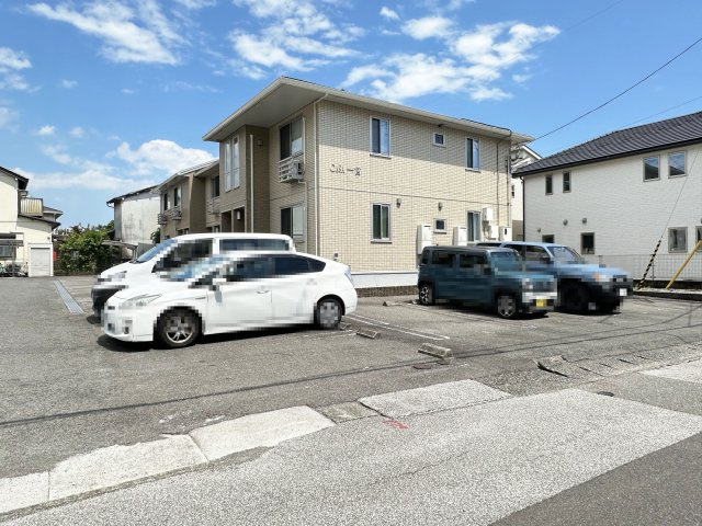 カーサ一宮の駐車場