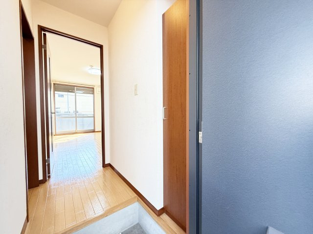 シャーメゾン札場B棟の玄関