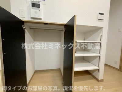 【浴室】 | sky blue H | 同タイプのお部屋の写真。現況を優先します。