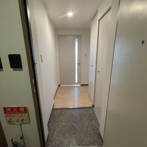 プレジャー室蘭駅前Ⅱの玄関
