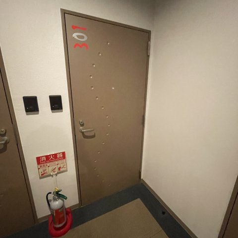 プレジャー室蘭駅前Ⅱの玄関