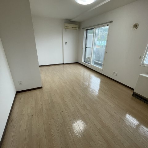 プレジャー室蘭駅前Ⅱの居間・リビング
