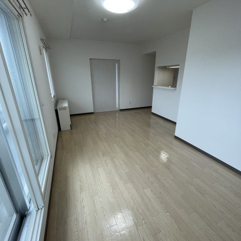 プレジャー室蘭駅前Ⅱの居間・リビング