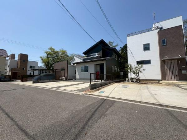 和歌山市宇田森　中古戸建　オーナーチェンジ物件の前面道路含む現地写真