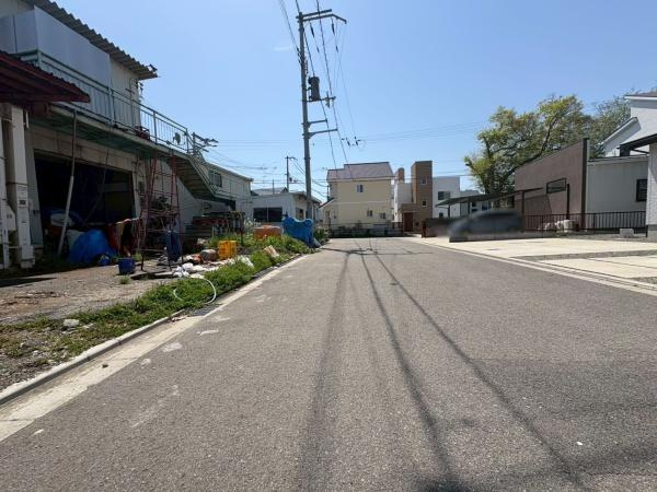 和歌山市宇田森　中古戸建の前面道路含む現地写真