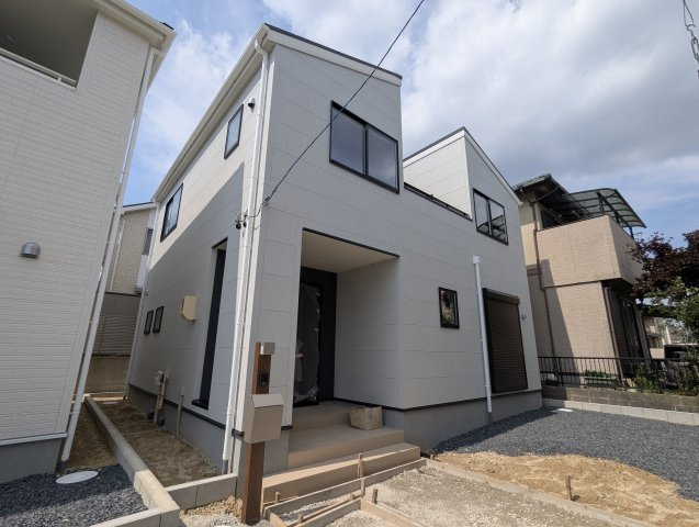 尾張旭市旭前駅前の外観