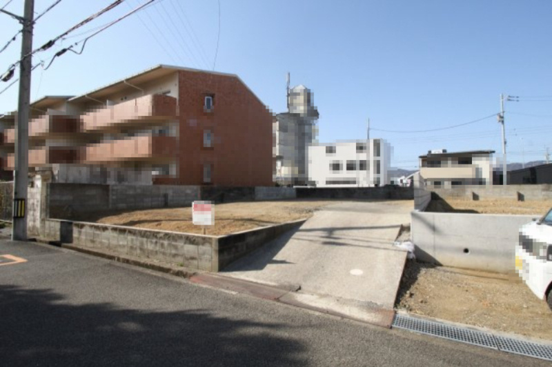 城山町　建築条件なし　売土地の外観