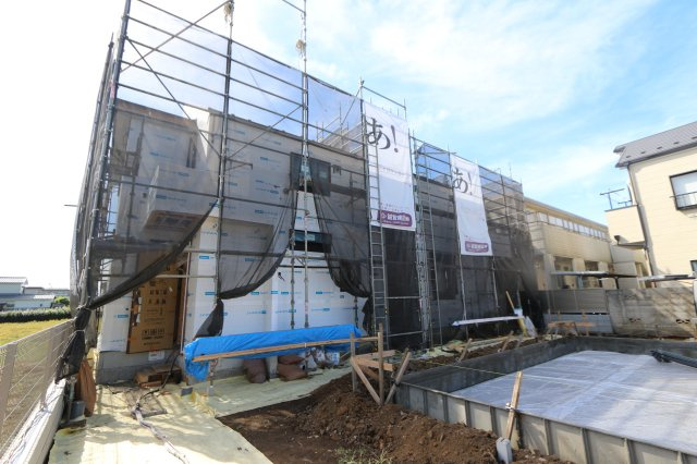 【外観】 | 【Ville Clair】仲町－小平520期－　新規開発全３棟 | 駅周辺には、「西友」や郵便局などの商業施設、多目的ホールがある「ルネ小平」がございます♪