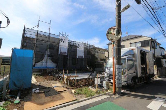 【外観】 | 【Ville Clair】仲町－小平520期－　新規開発全３棟 | 南に広く面した15.7帖の広々LDK♪
リビングイン階段で家族間のコミュニケーションUP♪