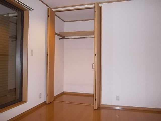 エスカーラ真間の収納