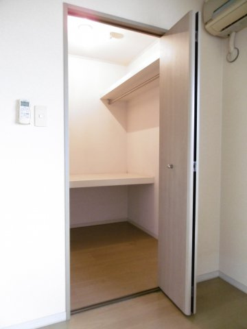 カサグランデⅡ【キャッシュバック対象物件】の収納|便利な収納スペースです