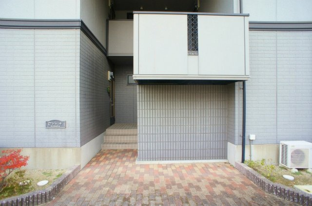 カサグランデⅡ【キャッシュバック対象物件】のエントランス|建物の内部です
