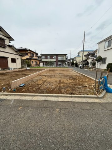 新座市野火止五1期-全2棟-　NO.2の前面道路含む現地写真|現地写真（南側から）