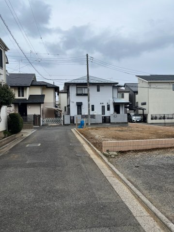 新座市野火止五1期-全2棟-　NO.2の前面道路含む現地写真|現地写真（東側境界付近）