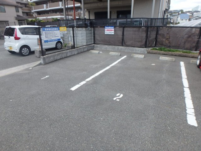 【駐車場】 | メゾン・クレール | 駐車スペースもあります