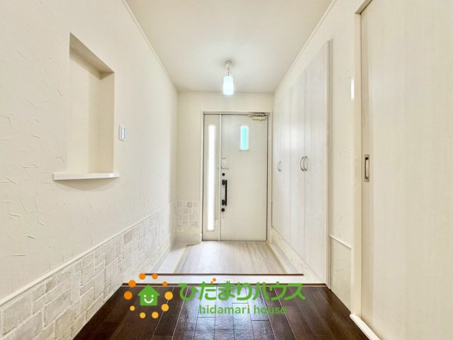 久喜市鷲宮５丁目　中古一戸建ての玄関|2025年5月23日撮影