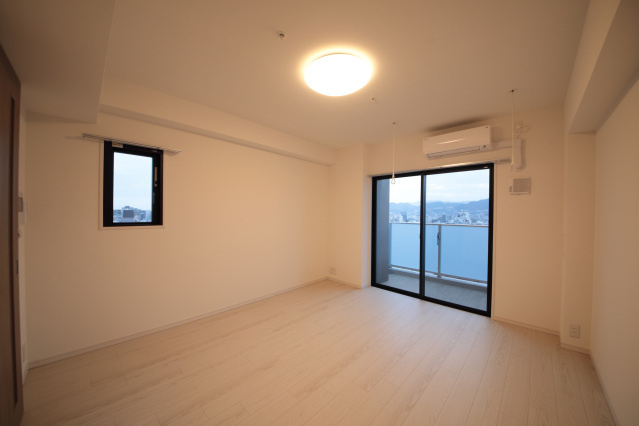 【寝室】ブリリアンクラス河原町（旧：LaSante河原町）