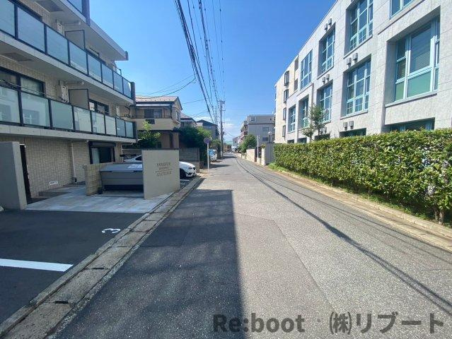 パークサイドレジデンスギョウトク　【PARKSIDE RESIDENCEGYOTOKU】の駐車場