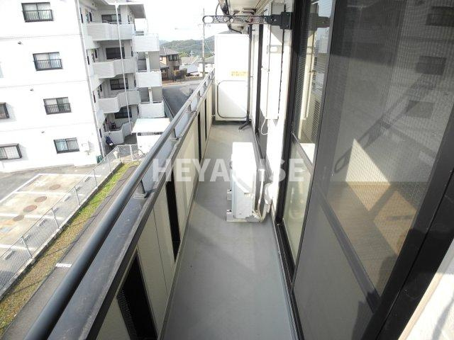 ホームタウン若葉Aのバルコニー|※同物件同間取り別部屋の写真です※