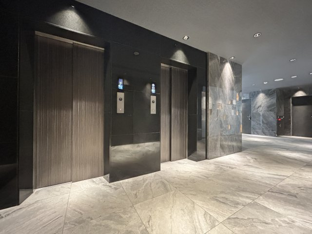 【エントランス】ブリリアンクラス河原町（旧：LaSante河原町）