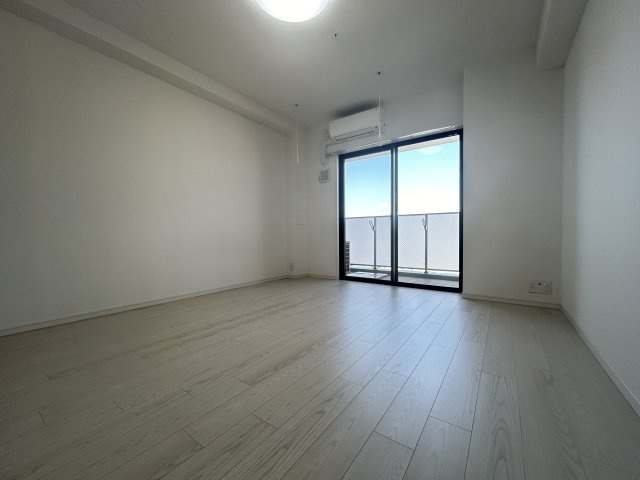 【寝室】ブリリアンクラス河原町（旧：LaSante河原町） 