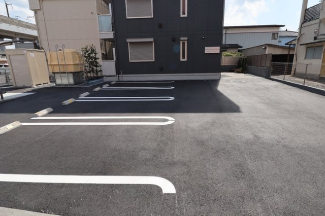 Front of Koganei Stationの駐車場