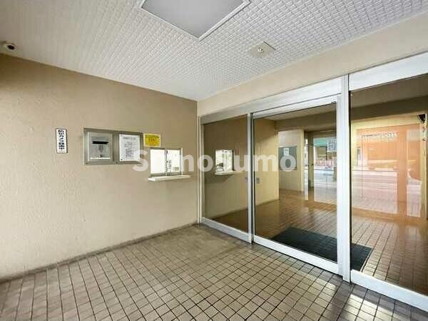 天神南ハイツのエントランス