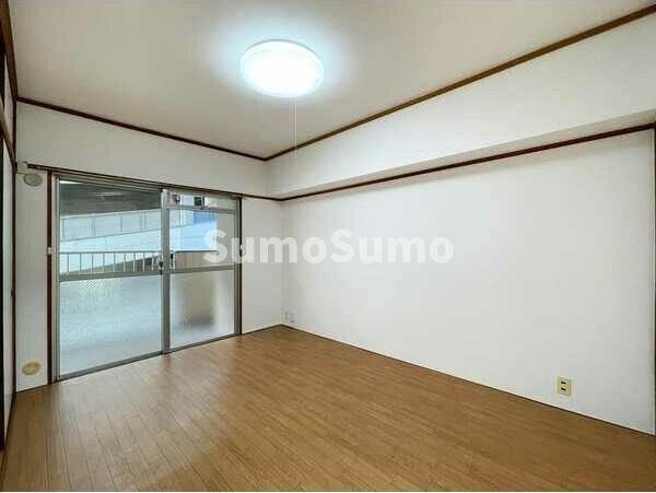 天神南ハイツの寝室