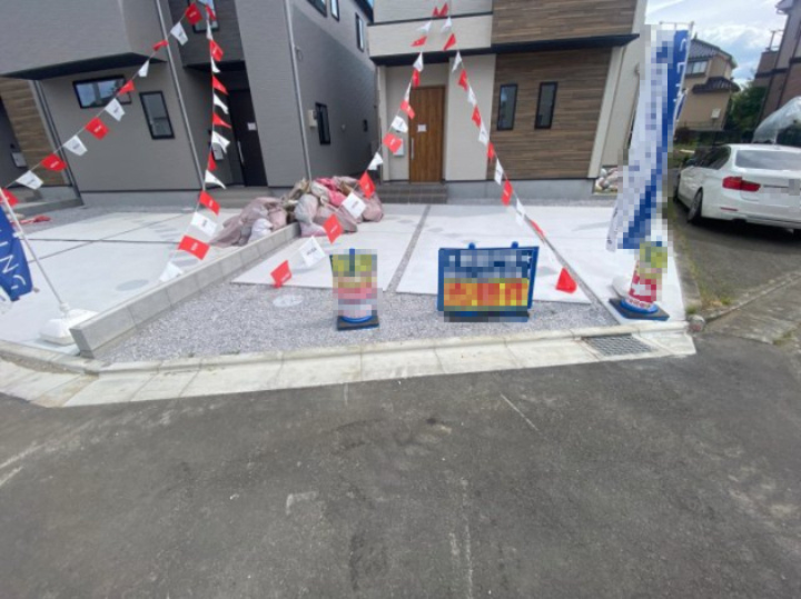 祝　成約済み　八王子市　石川町　新築戸建て　１期の駐車場|～仲介手数料無料☆八王子ひなた不動産～八王子市町石川町　新築戸建て
