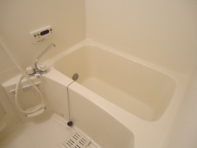 【浴室】 | ブレス・コート | コンパクトで使いやすいお風呂です