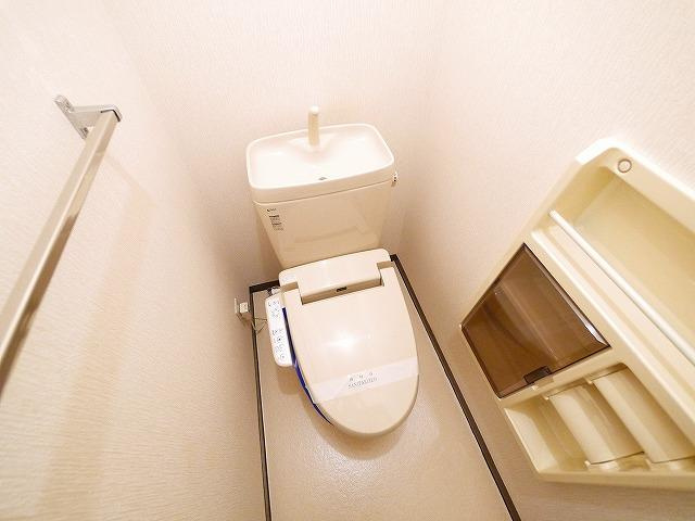 司ハイツのトイレ|コンパクトで使いやすいトイレです