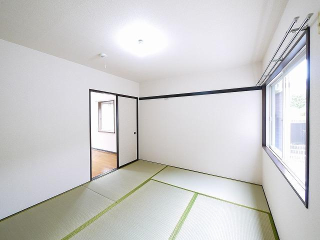 司ハイツの和室|和室ならではの温かな和の空間で寛ぎの時間を過ごせます